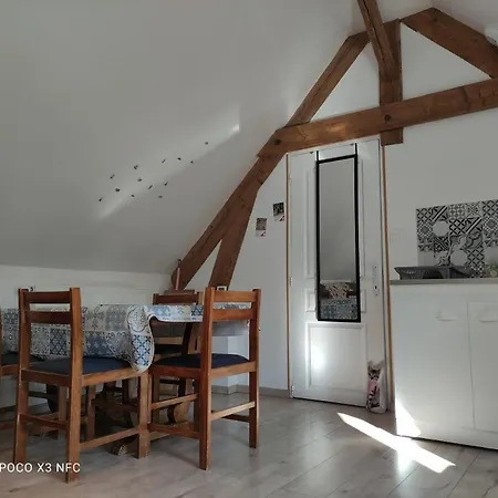 Le Clos Du Val Apartamento Chivres-Val