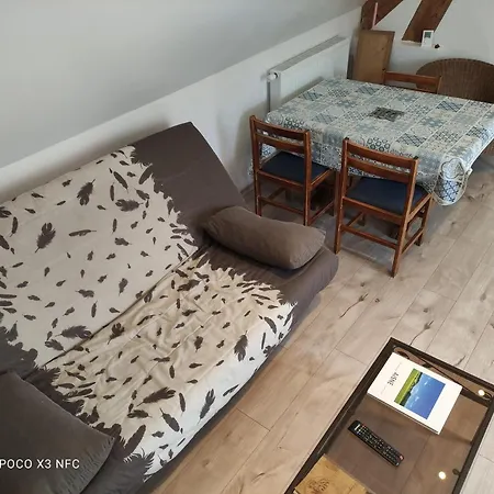 Le Clos Du Val 아파트 Chivres-Val